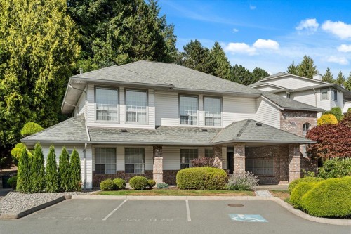 31-3351 Horn Street, Abbotsford, BC - Outdoor With Facade