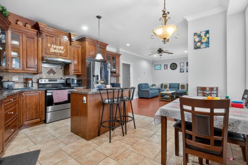 6418 137A Street, Surrey, BC - Indoor