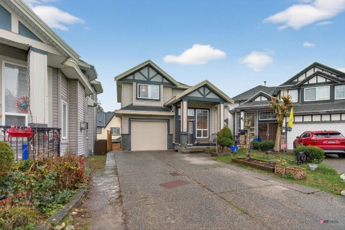 6418 137A Street, Surrey, BC - Outdoor With Facade