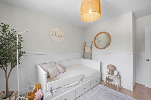 19847 38A Avenue, Langley, BC - Indoor Photo Showing Bedroom