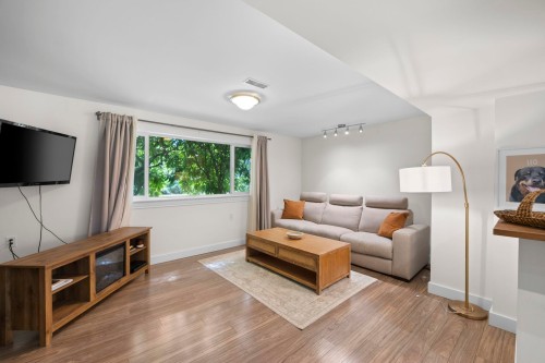 19847 38A Avenue, Langley, BC - Indoor
