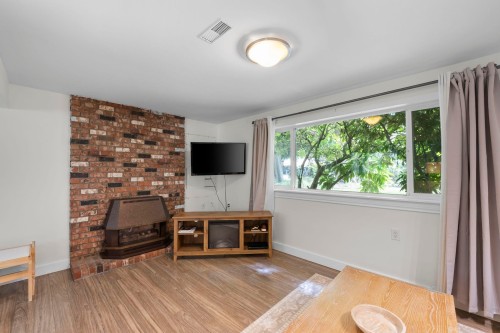 19847 38A Avenue, Langley, BC - Indoor