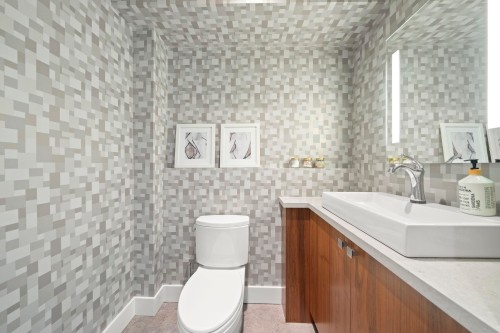 14380 Sunset Drive, White Rock, BC - Indoor Photo Showing Bathroom