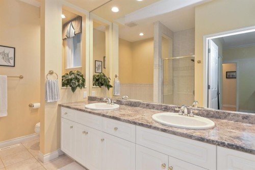 15560 36B Avenue, Surrey, BC - Indoor Photo Showing Bathroom