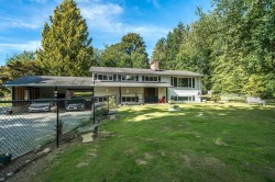 27437 12b Avenue Langley, BC V4W 2P7