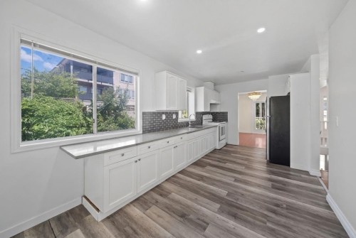 8167 Cedar Street, Mission, BC - Indoor Photo Showing Other Room