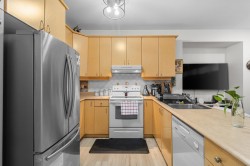 126XX Hampton Court Surrey, BC V3W 1N2