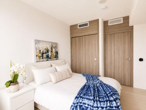 3310-9887 Whalley Boulevard, Surrey, BC - Indoor Photo Showing Bedroom