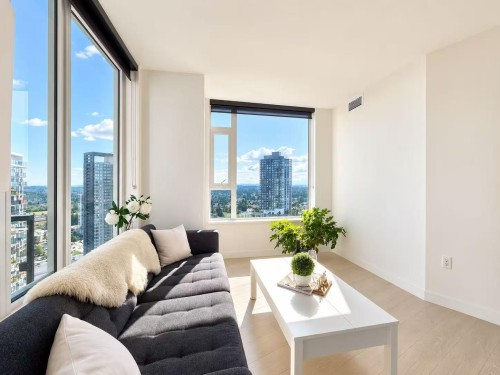 3310-9887 Whalley Boulevard, Surrey, BC - Indoor Photo Showing Living Room