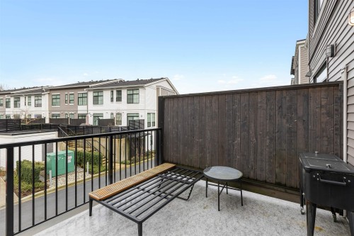 3-2886 Montrose Avenue, Abbotsford, BC - Outdoor With Exterior