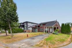 9443 132a Street Surrey, BC V3V 6W3