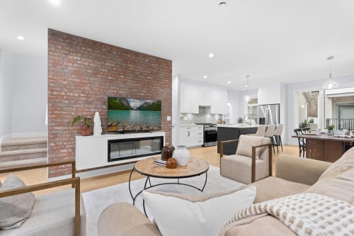 36-9688 182A Street, Surrey, BC - Indoor Photo Showing Living Room