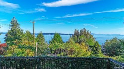 14249 Marine Drive White Rock, BC V4B 1A9