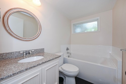 14249 Marine Drive, White Rock, BC - Indoor Photo Showing Bathroom