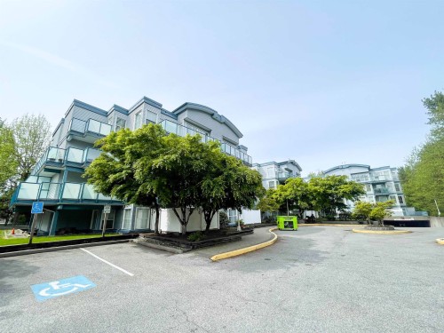 401-14885 100 Avenue  Surrey, BC V3R 0W1