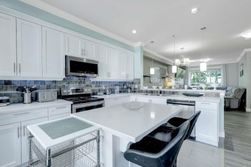 21-19560 68 Avenue, Surrey, BC - Indoor Photo Showing Kitchen With Upgraded Kitchen