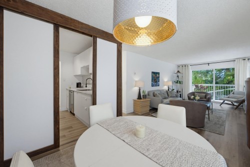 111-7436 Stave Lake Street, Mission, BC - Indoor Photo Showing Dining Room
