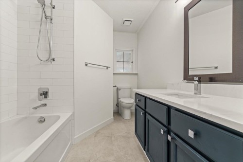2470 Woodstock Drive, Abbotsford, BC - Indoor Photo Showing Bathroom