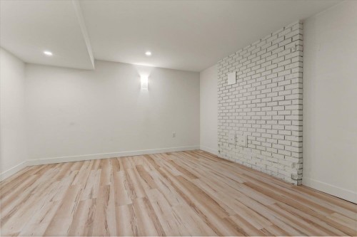 2470 Woodstock Drive, Abbotsford, BC - Indoor Photo Showing Other Room