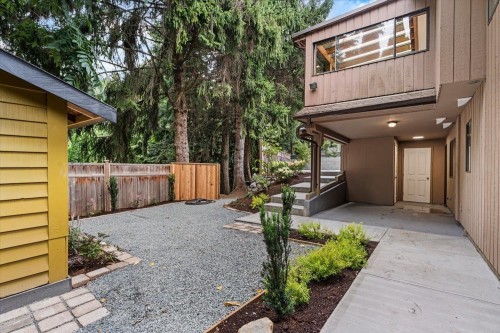 2470 Woodstock Drive, Abbotsford, BC - Outdoor With Deck Patio Veranda With Exterior