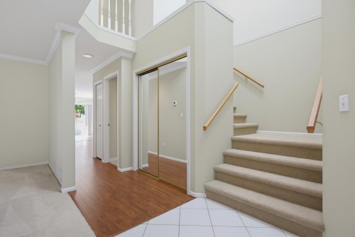 107-15988 83 Avenue, Surrey, BC - Indoor Photo Showing Other Room
