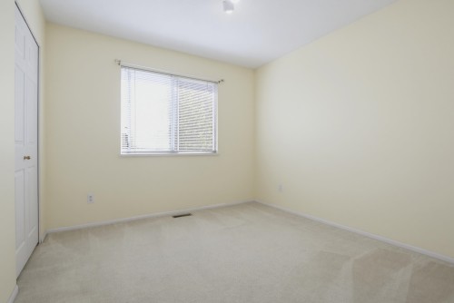107-15988 83 Avenue, Surrey, BC - Indoor Photo Showing Other Room