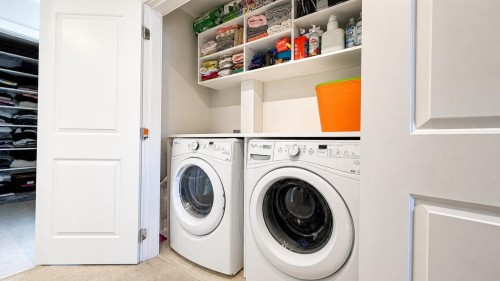 32-10735 84 Avenue, Delta, BC - Indoor Photo Showing Laundry Room
