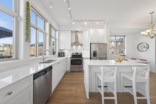 27-16260 23A Avenue, Surrey, BC - Indoor Photo Showing Kitchen With Stainless Steel Kitchen With Double Sink With Upgraded Kitchen