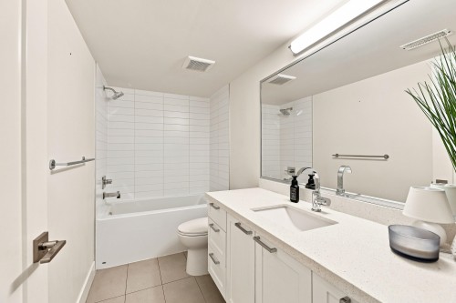 5-16828 Boxwood Drive, Surrey, BC - Indoor Photo Showing Bathroom