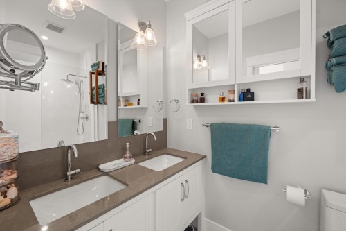 9-4750 228 Street, Langley, BC - Indoor Photo Showing Bathroom