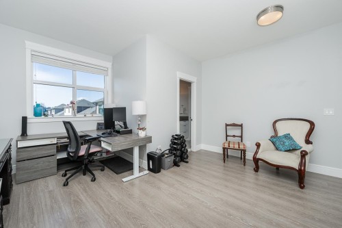 9-4750 228 Street, Langley, BC - Indoor Photo Showing Office