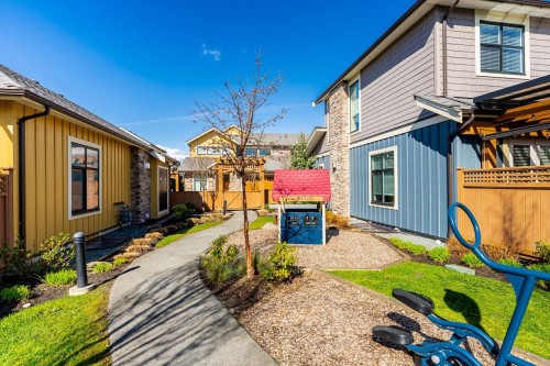9-4750 228 Street, Langley, BC - Outdoor