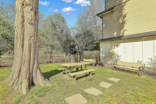 17-6971 122 Street, Surrey, BC - Outdoor