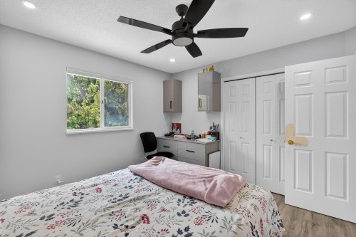 14610 87 Avenue, Surrey, BC - Indoor Photo Showing Bedroom