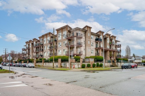 208-20175 53 Avenue, Langley, BC - Outdoor With Facade