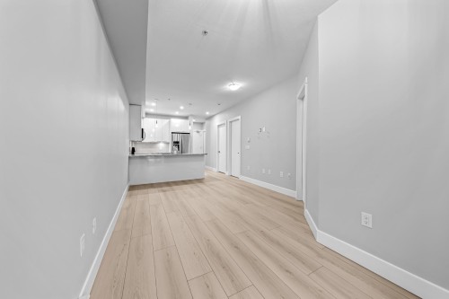 208-20175 53 Avenue, Langley, BC - Indoor Photo Showing Other Room