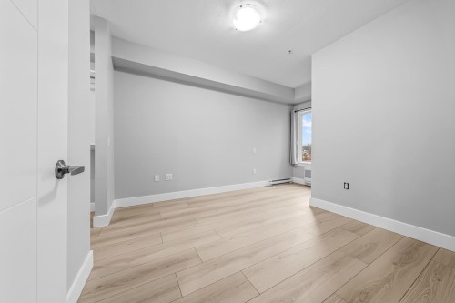 208-20175 53 Avenue, Langley, BC - Indoor Photo Showing Other Room