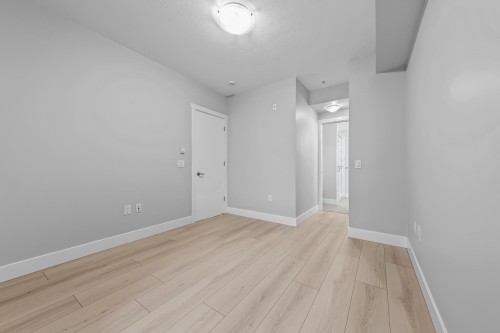 208-20175 53 Avenue, Langley, BC - Indoor Photo Showing Other Room