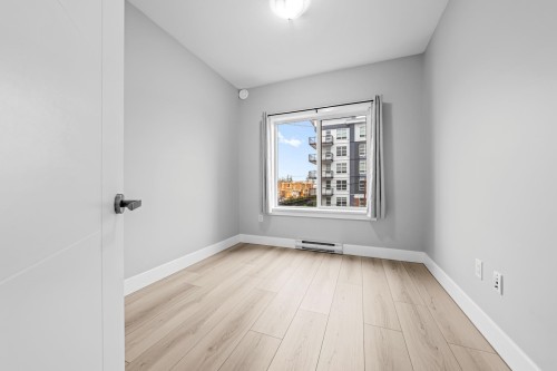 208-20175 53 Avenue, Langley, BC - Indoor Photo Showing Other Room