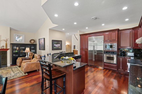 68-15715 34 Avenue, Surrey, BC - Indoor Photo Showing Kitchen
