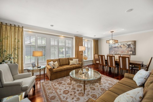 68-15715 34 Avenue, Surrey, BC - Indoor Photo Showing Living Room
