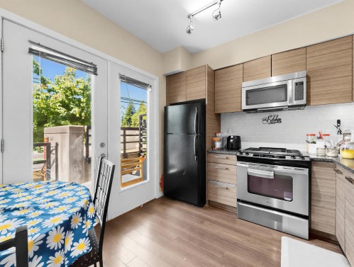 126-13228 Old Yale Road, Surrey, BC - Indoor Photo Showing Kitchen With Stainless Steel Kitchen