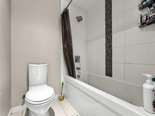 126-13228 Old Yale Road, Surrey, BC - Indoor Photo Showing Bathroom