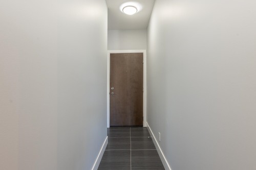 B401-20211 66 Avenue, Langley, BC - Indoor Photo Showing Other Room