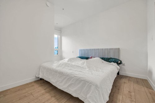 325-13788 76 Avenue, Surrey, BC - Indoor Photo Showing Bedroom