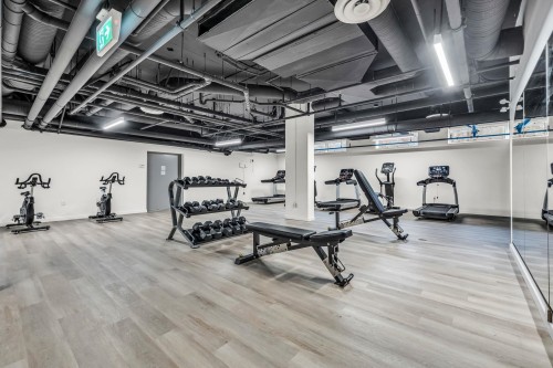 325-13788 76 Avenue, Surrey, BC - Indoor Photo Showing Gym Room