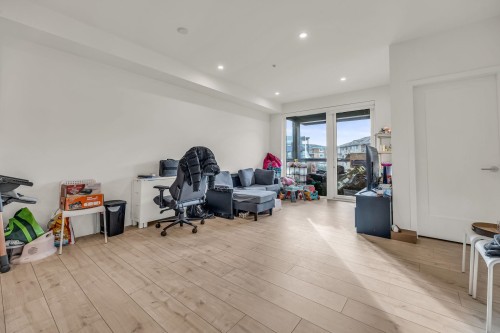 325-13788 76 Avenue, Surrey, BC - Indoor