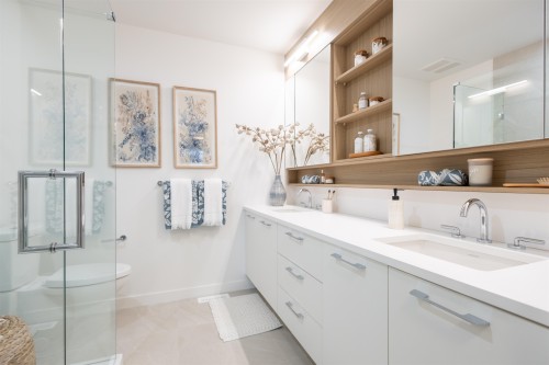 180-6951 204 Street, Langley, BC - Indoor Photo Showing Bathroom