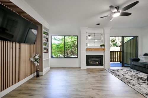 2-2998 Mouat Drive, Abbotsford, BC - Indoor Photo Showing Living Room With Fireplace