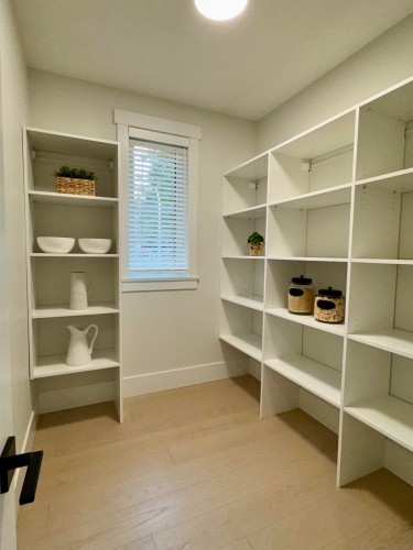 20823 33A Avenue, Langley, BC - Indoor With Storage